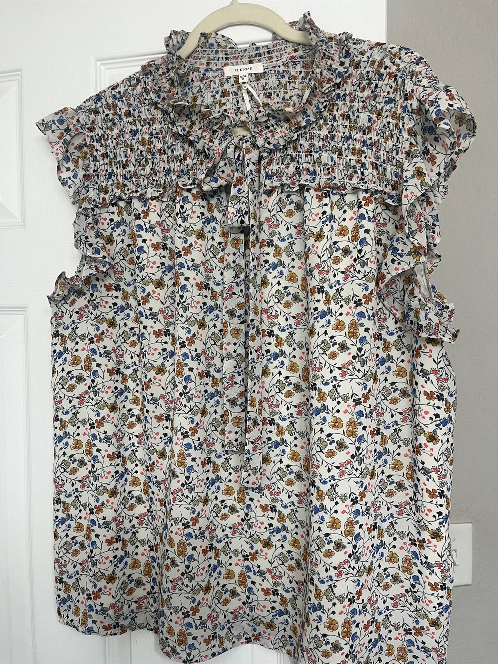 Pleione White Floral Ruffle Smocked Tie-Neck Camisole